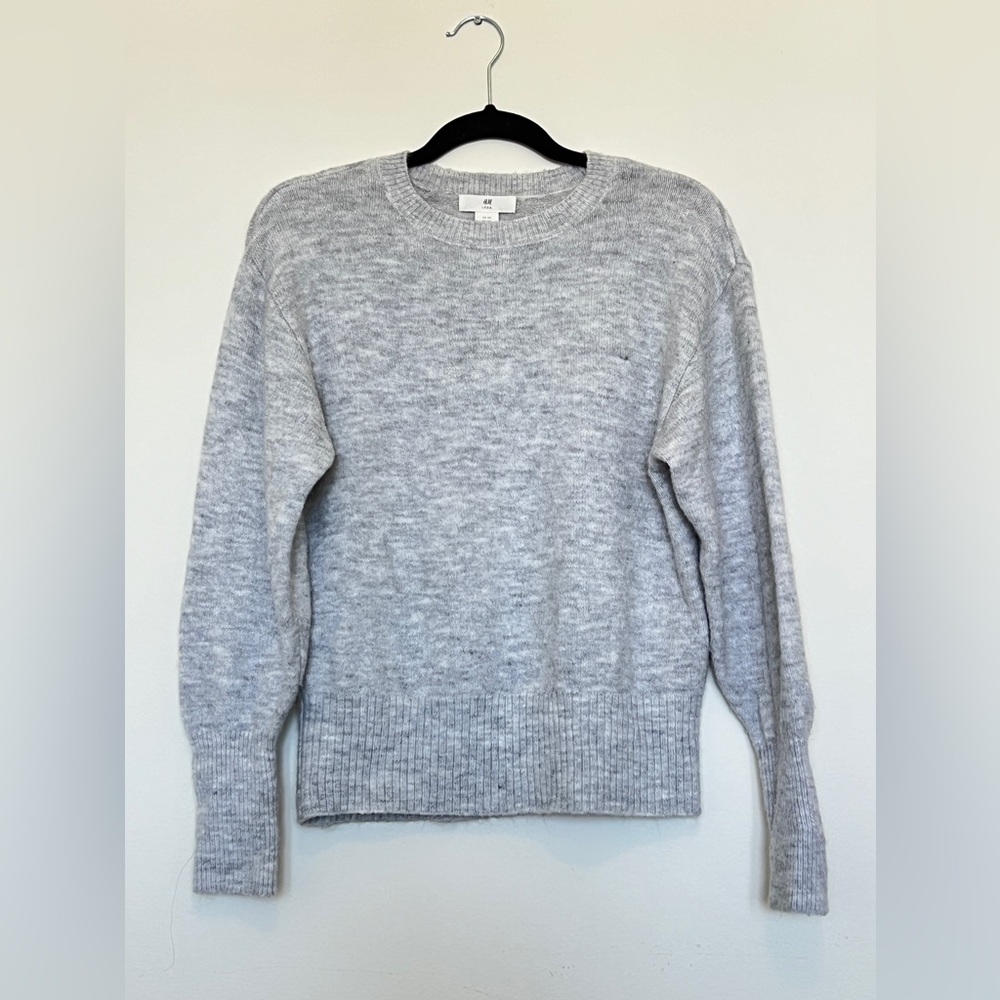 H&M grey sweater